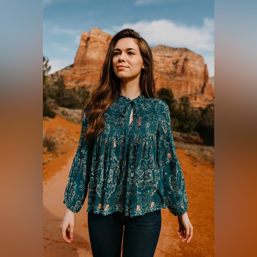 $60 Altar'd State Boho Floral smocked Loose top M